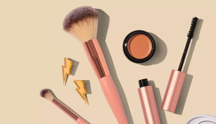 The future of beauty sector: 6 trends to stay ahead in 2023